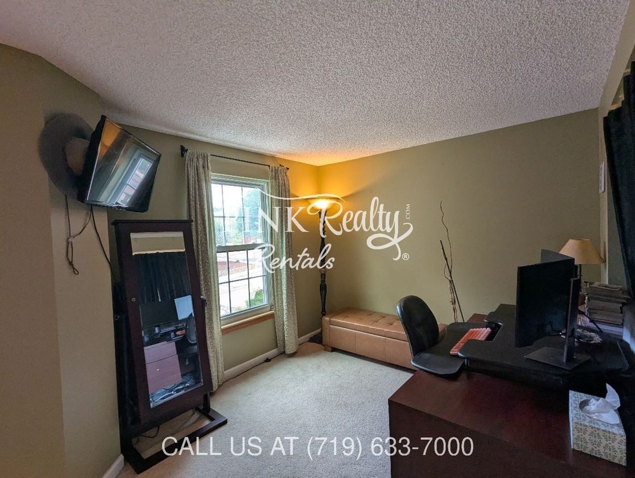 8560 Avens Cir - Photo 4 of 46
