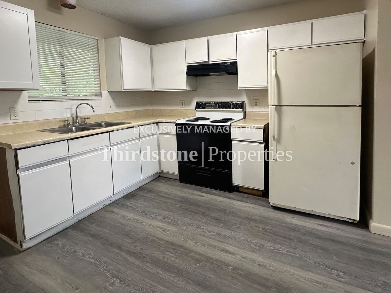 5128 Westchase Ct #4 - Photo 3 of 12