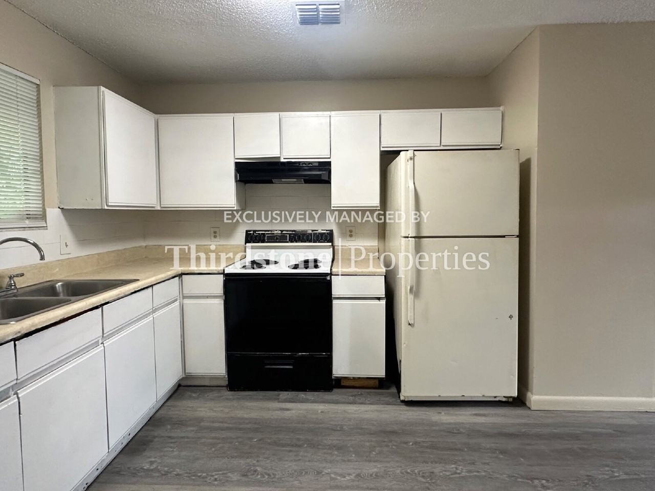 5128 Westchase Ct #4 - Photo 4 of 12