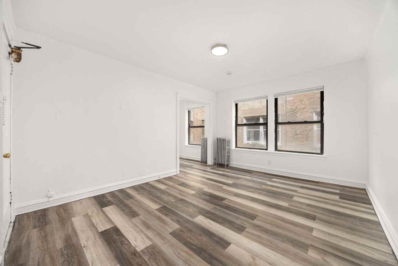 158 N Central Ave #404 - Photo 3 of 24