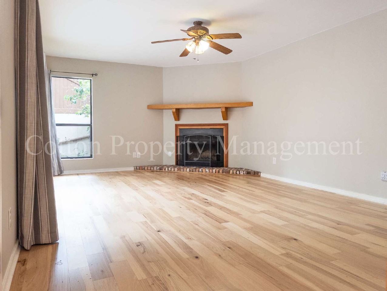 2030 Albert Cir - Photo 5 of 37