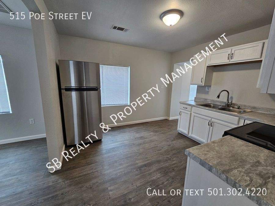 515 Poe St - Photo 5 of 12