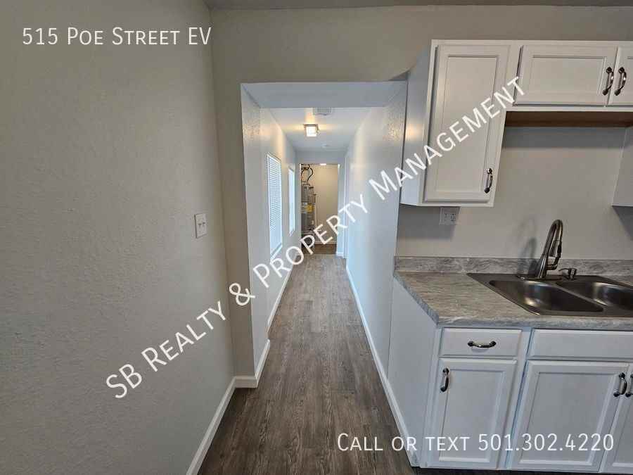 515 Poe St - Photo 6 of 12