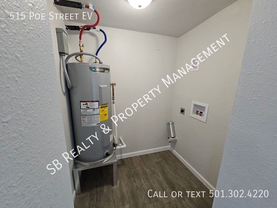 515 Poe St - Photo 7 of 12
