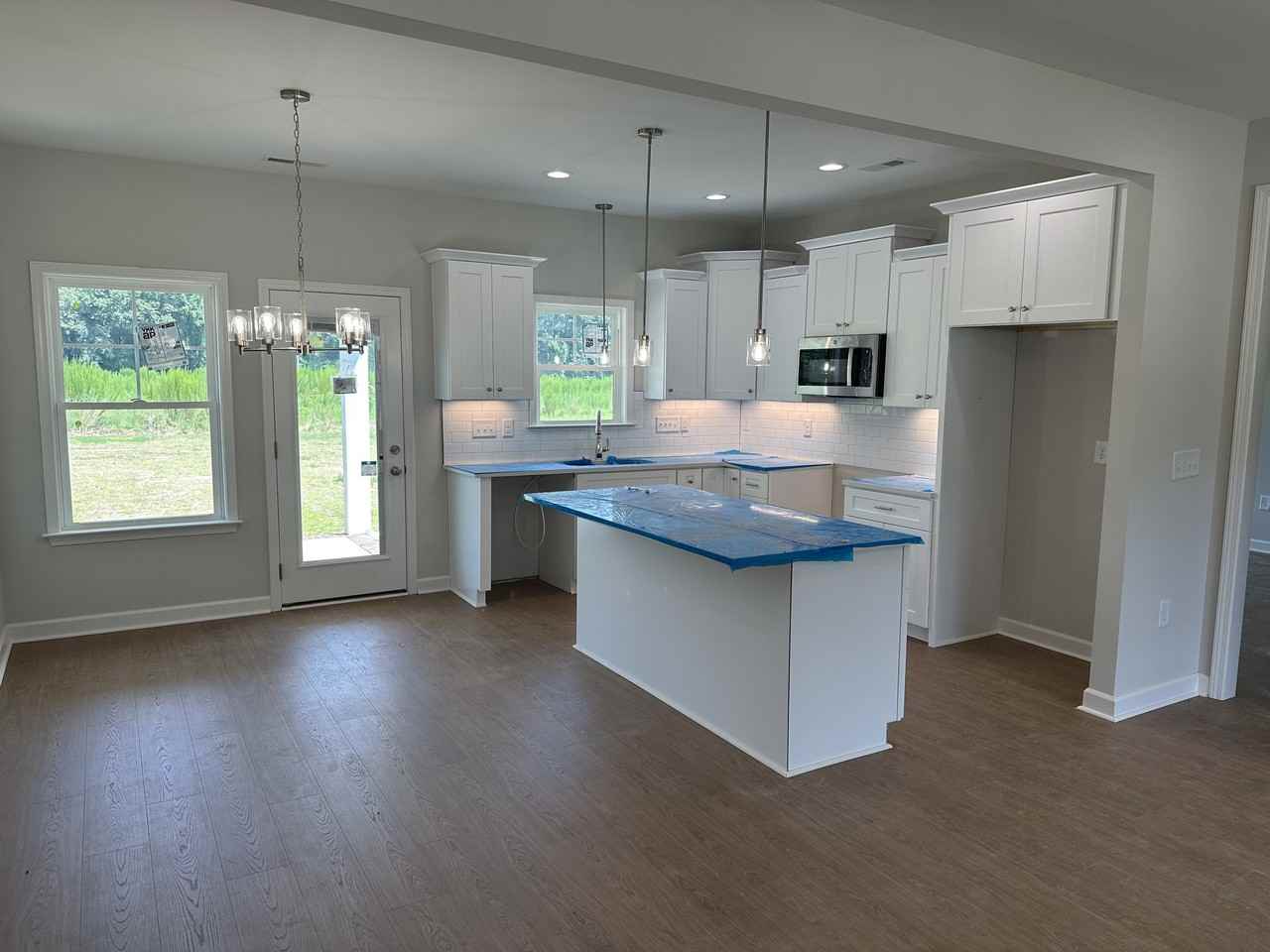 411 Creeks Edge Dr - Photo 2 of 12