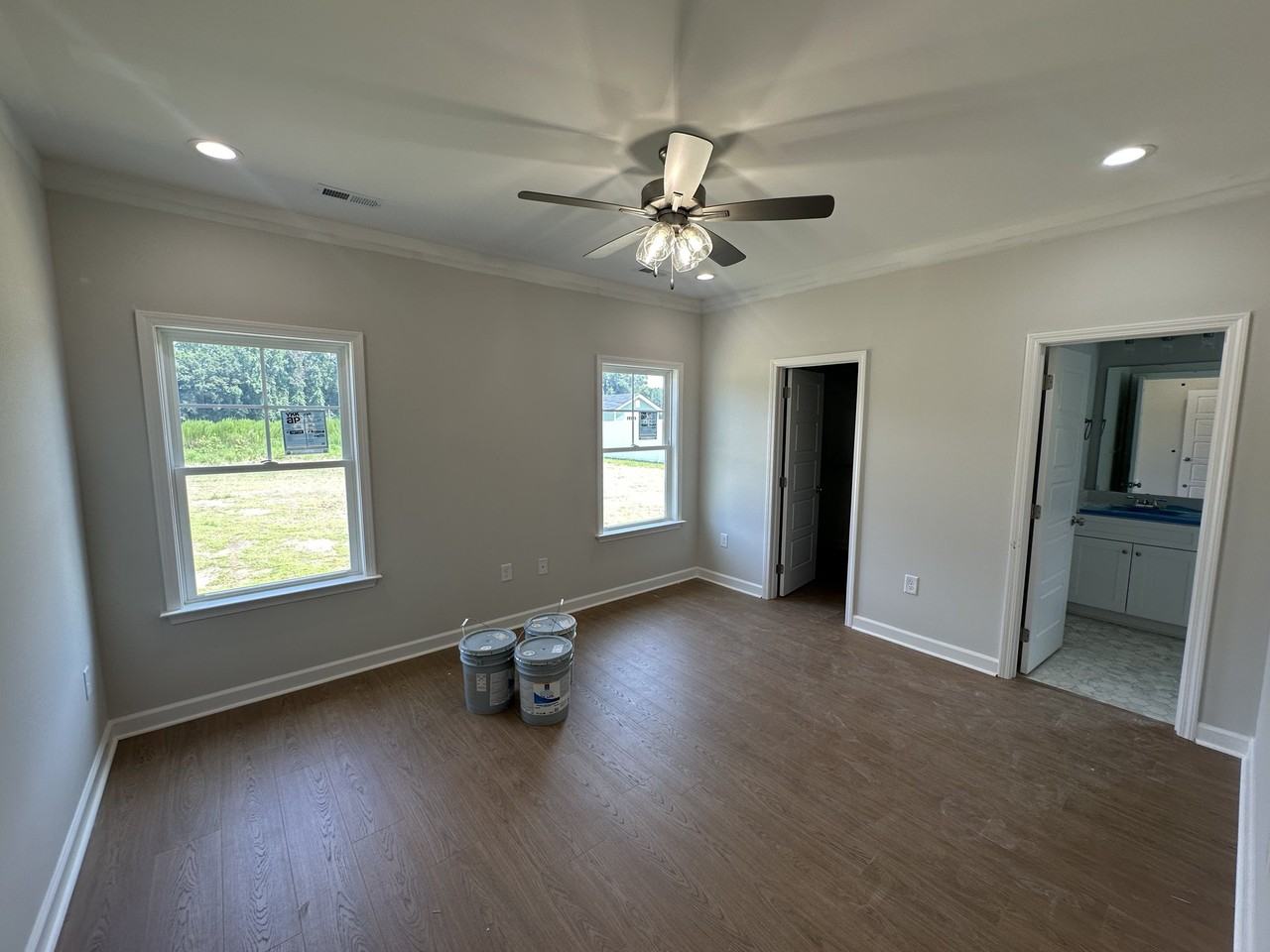 411 Creeks Edge Dr - Photo 4 of 12