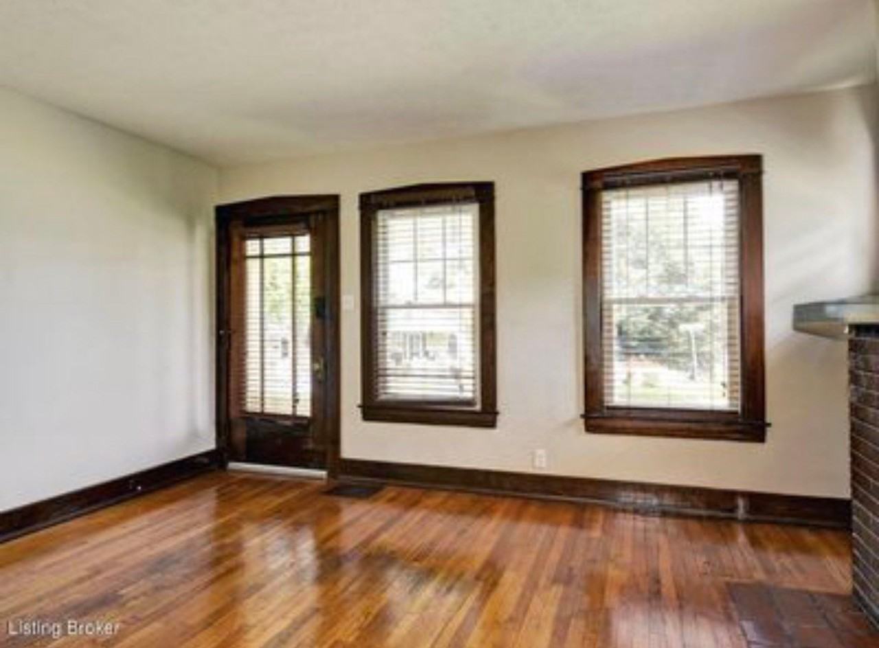 644 Ervay Ave - Photo 2 of 18