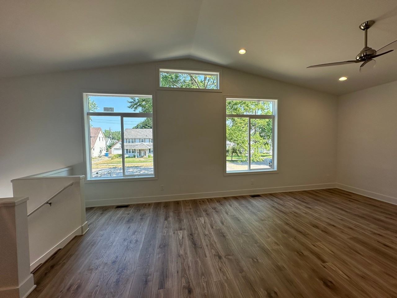 38 Manchester Rd Sw #1 - Photo 5 of 10
