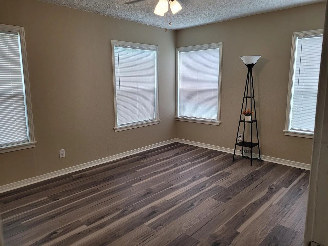 2017 San Antonio St - Photo 6 of 7