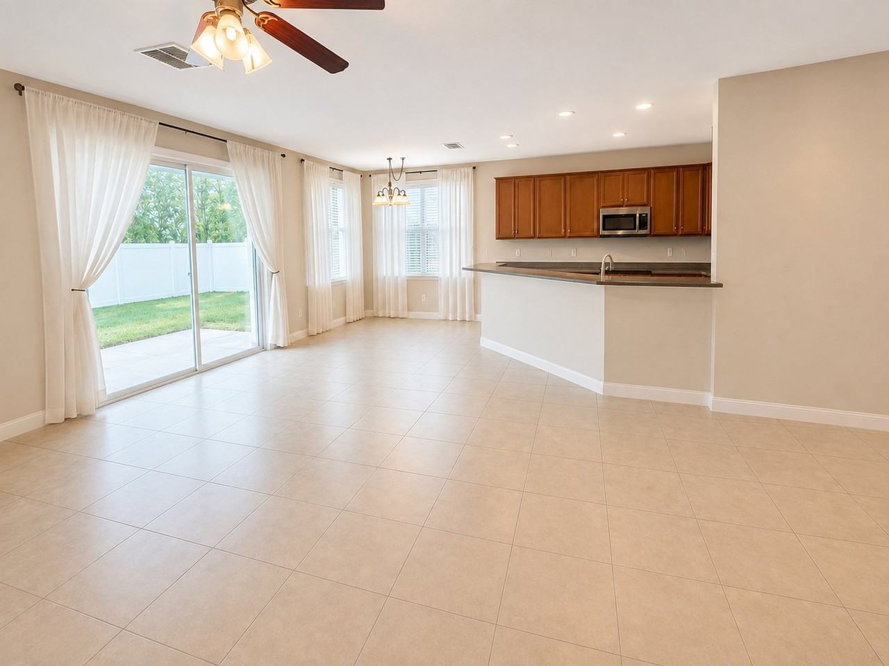 136 Pine Arbor Cir - Photo 4 of 20