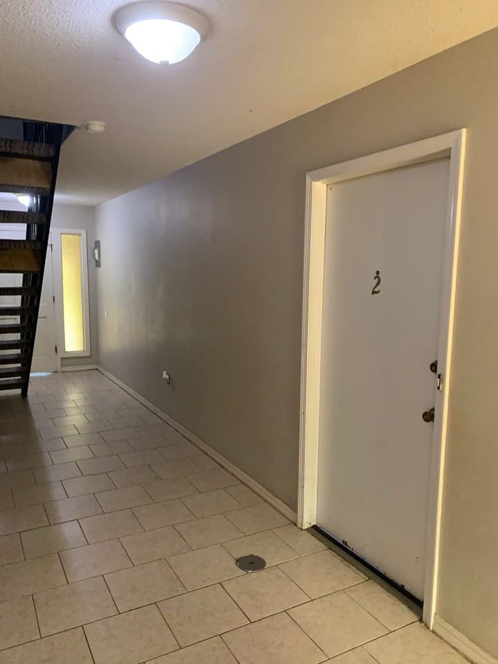 1312 Mesa Dr #2 - Photo 4 of 14