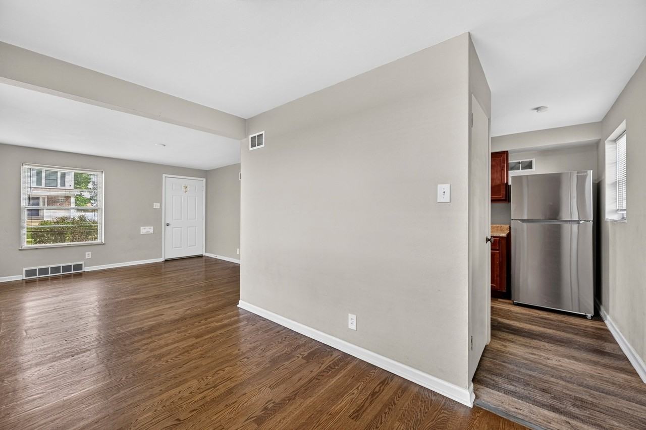 8106 Fawn Ave - Photo 6 of 19