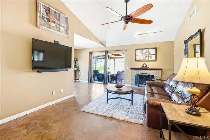 329 Calle Adela - Photo 4 of 16