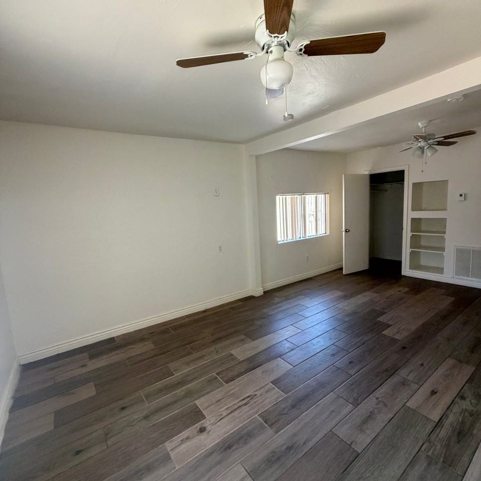 6815 W Carol Ave - Photo 6 of 13
