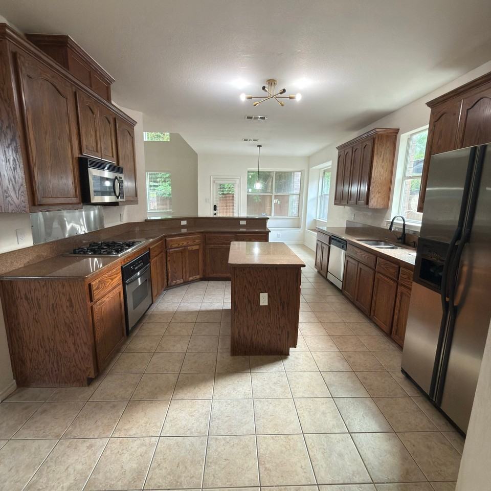 4761 Avocet Dr - Photo 5 of 20