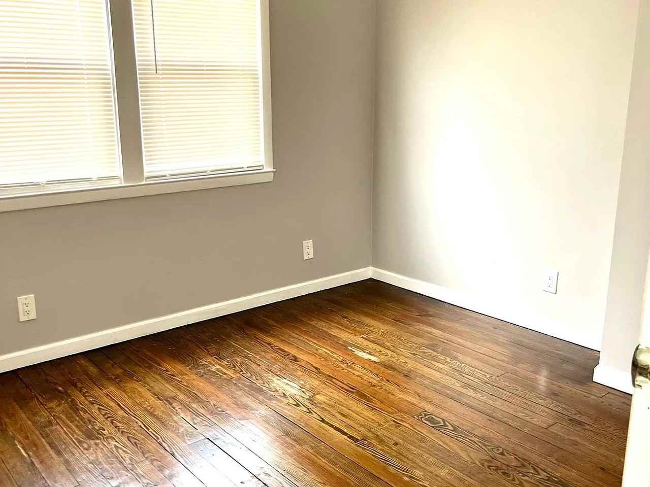 14 N Spring St #FL3 - Photo 2 of 4