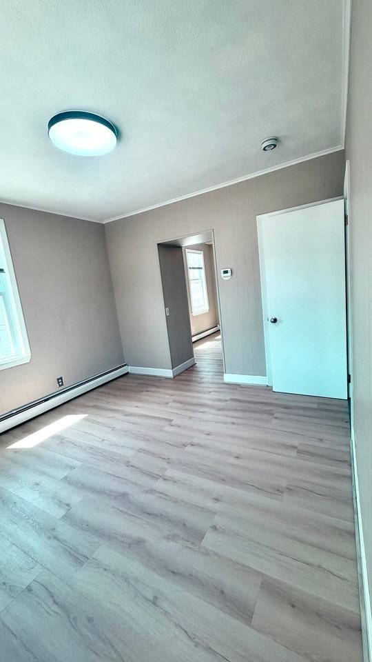1303 Cranston St #2B - Photo 4 of 13