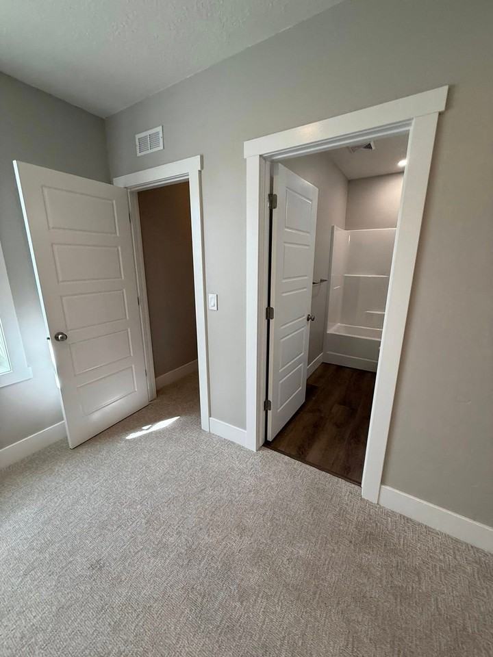 3417 E Bridge St #BS - Photo 4 of 19