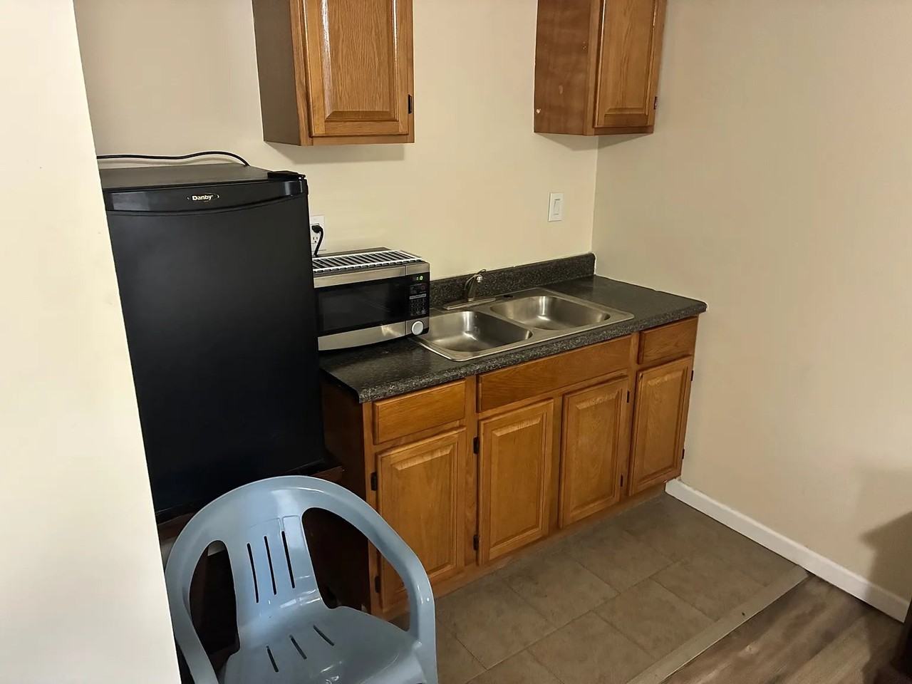 2848 S Main St #13 - Photo 4 of 5