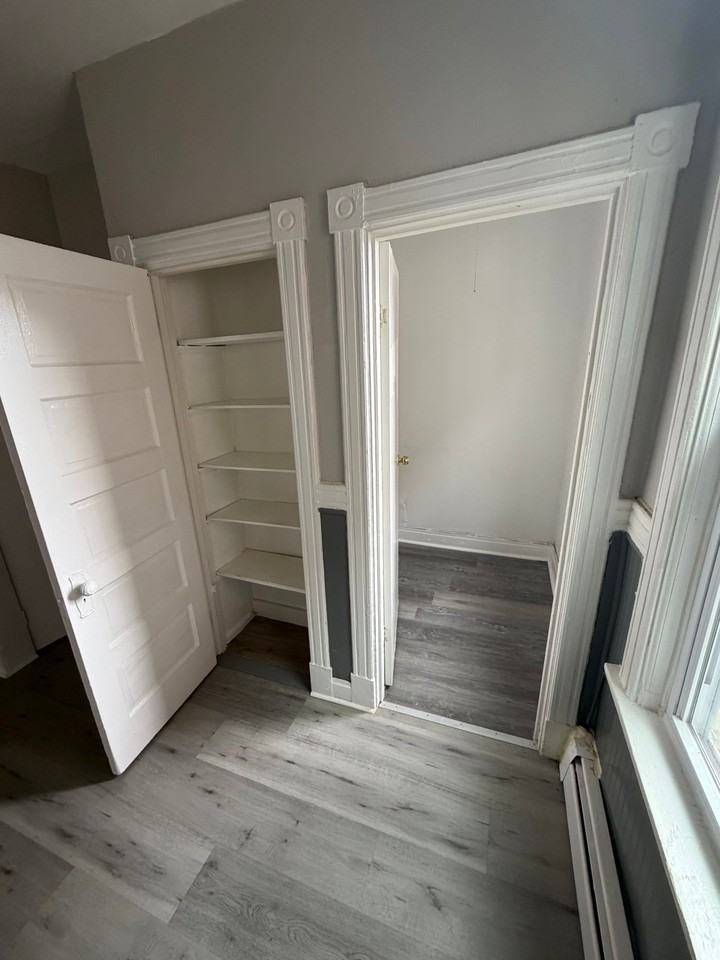 441 Wethersfield Ave #3N - Photo 3 of 9