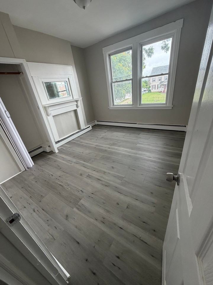 441 Wethersfield Ave #3N - Photo 6 of 9