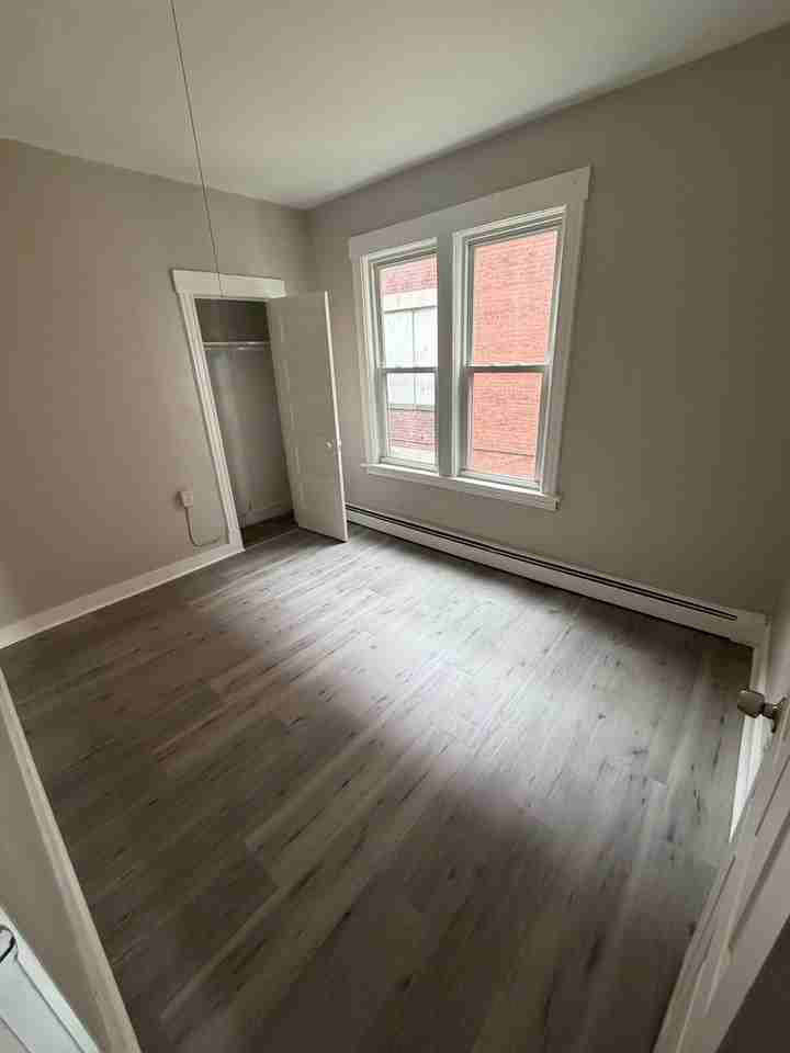 441 Wethersfield Ave #3N - Photo 7 of 9
