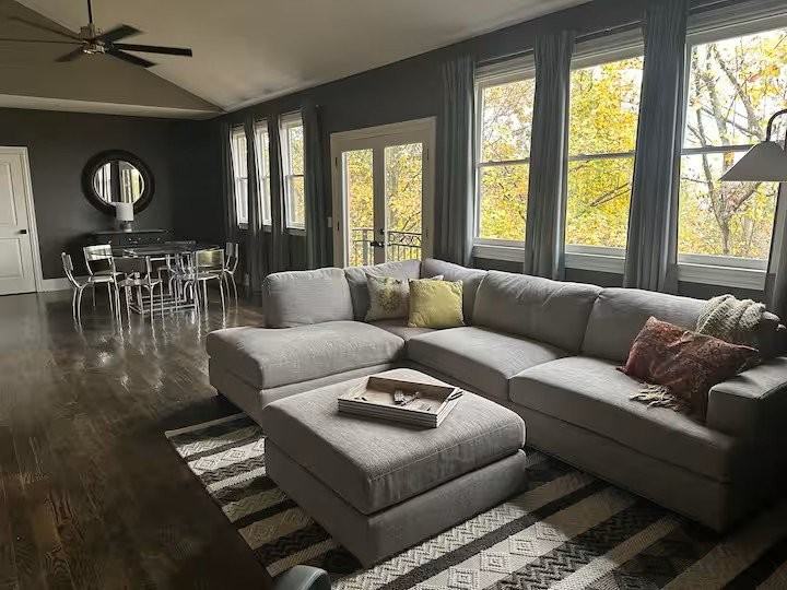 532 Bishop Way Ne #B - Photo 3 of 14