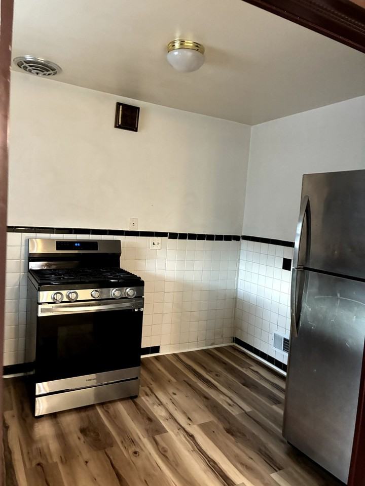 2345 Losantiville Ave #1-2 - Photo 3 of 17