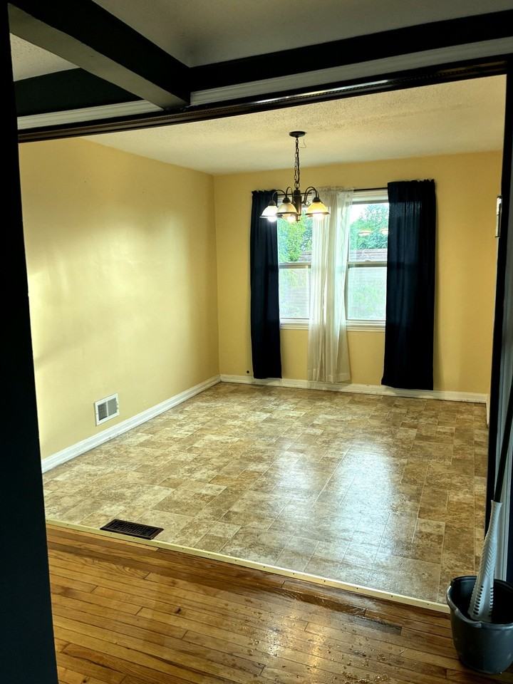2345 Losantiville Ave #1-2 - Photo 5 of 17