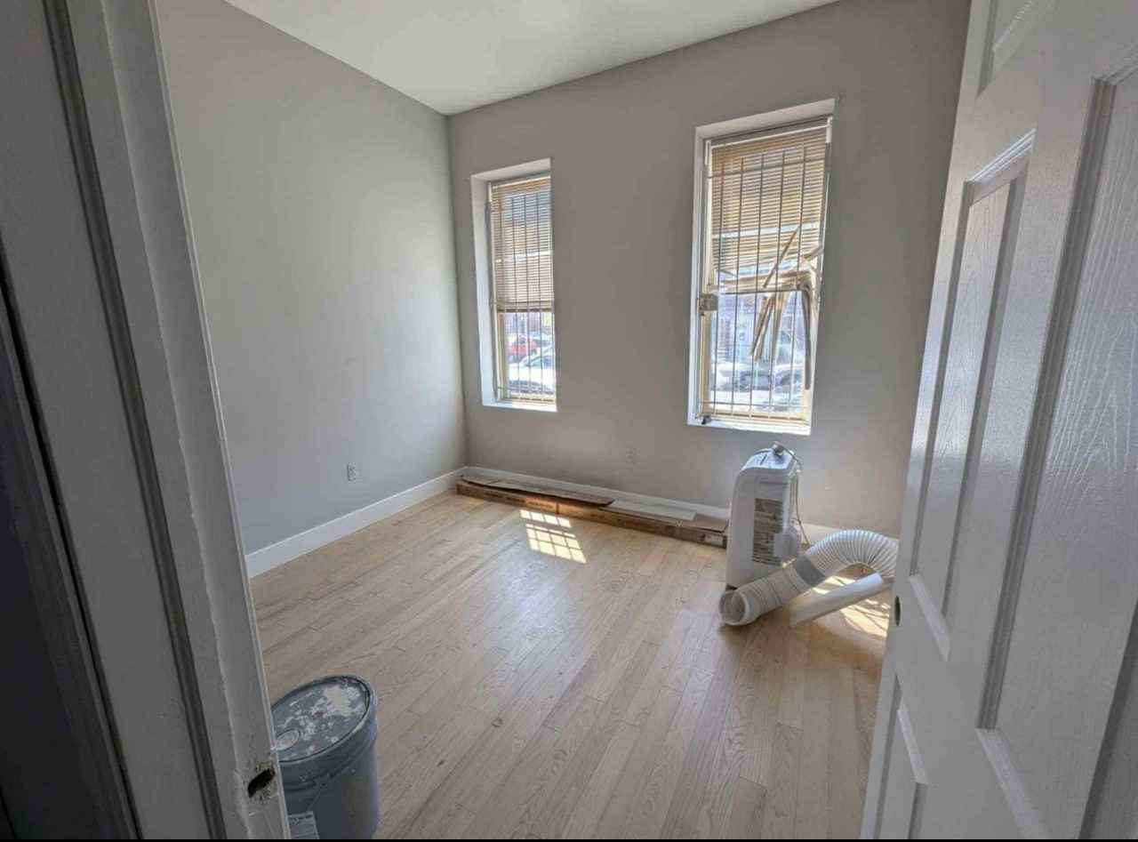 1605 W Diamond St #1F - Photo 6 of 6