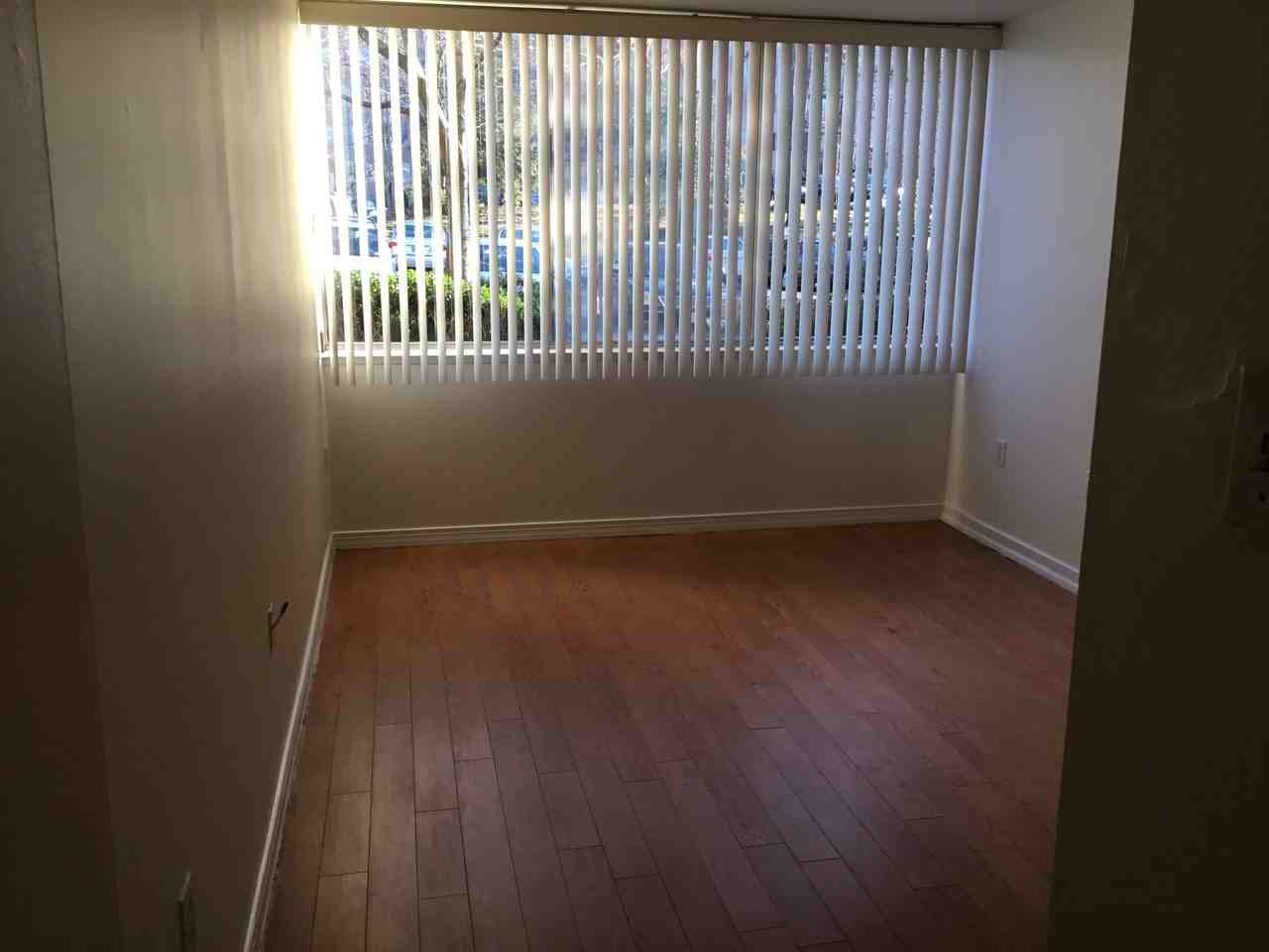 4410 Briarwood Ct N #9 - Photo 4 of 7