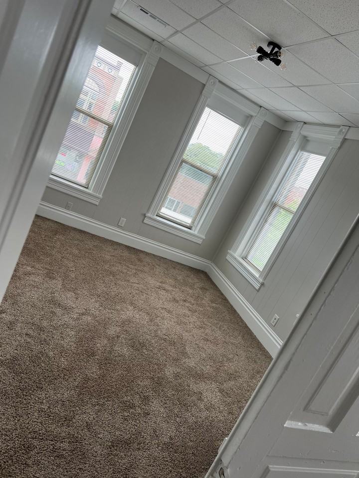 103 1/2 Buchanan St - Photo 5 of 8