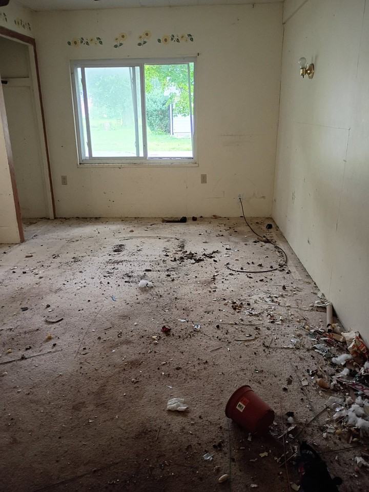 303 W Cedar St - Photo 3 of 14
