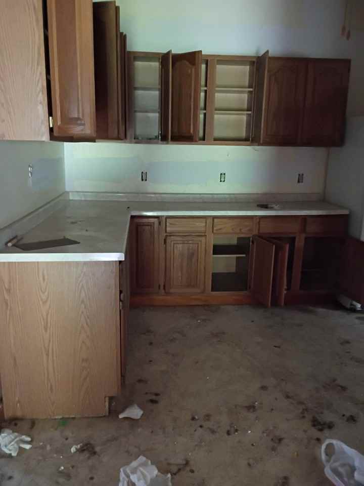 303 W Cedar St - Photo 5 of 14