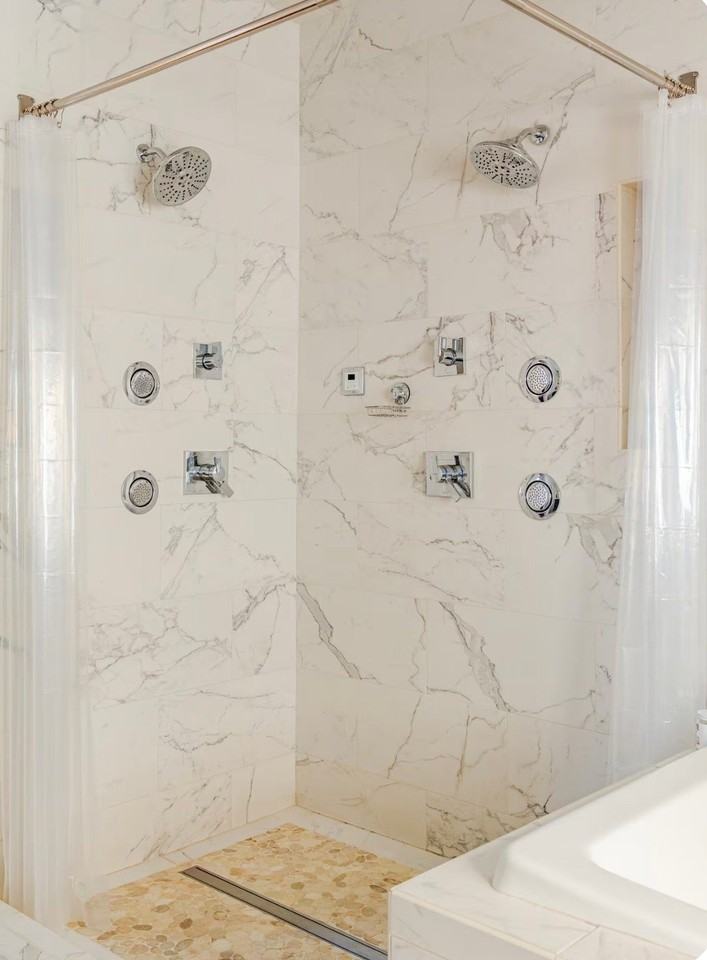 5716 Sw Admiral Way - Photo 6 of 14