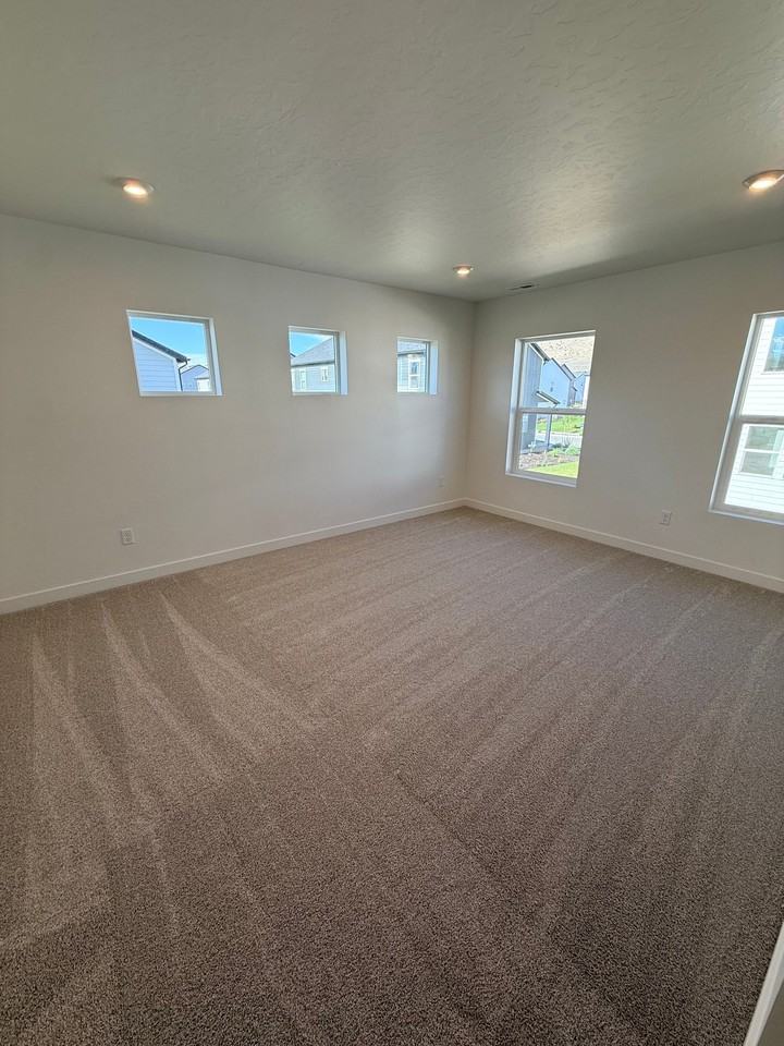 3590 N Stallion St - Photo 6 of 16