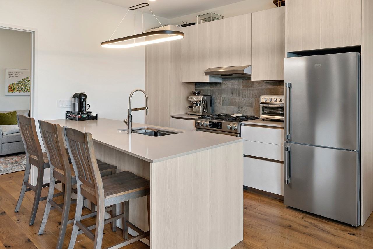 211 Condor St #8 - Photo 7 of 17