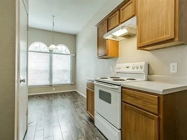 3108 Nandina St - Photo 4 of 14