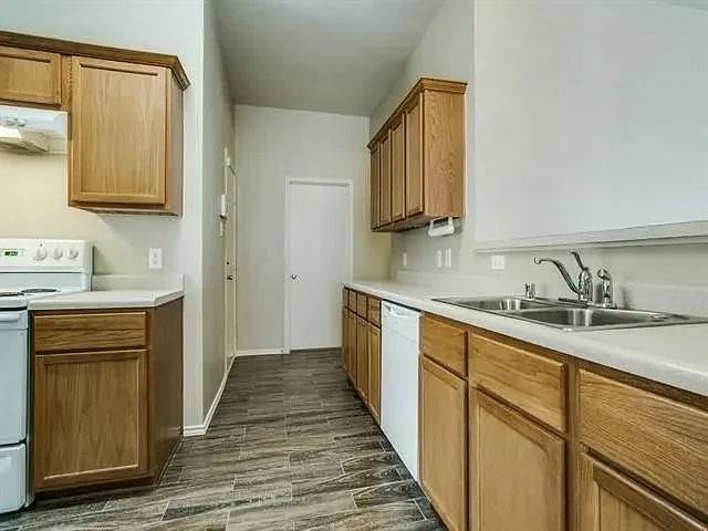 3108 Nandina St - Photo 5 of 14