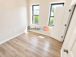 featured image of 383 Avon Ave #3M