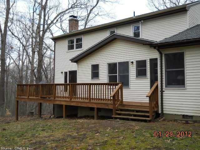 4 Friar Tuck Dr - Photo 2 of 15