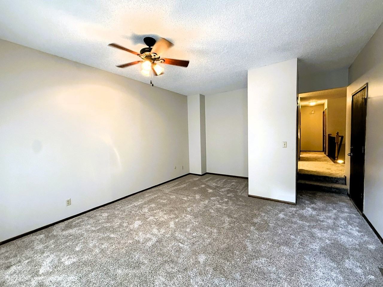 1325 N Denene St - Photo 3 of 20