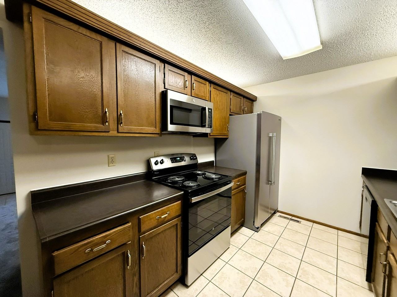 1325 N Denene St - Photo 7 of 20