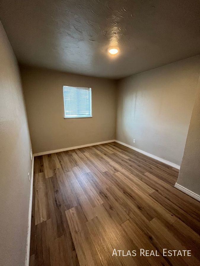 4538 Clayton St #3 - Photo 6 of 10