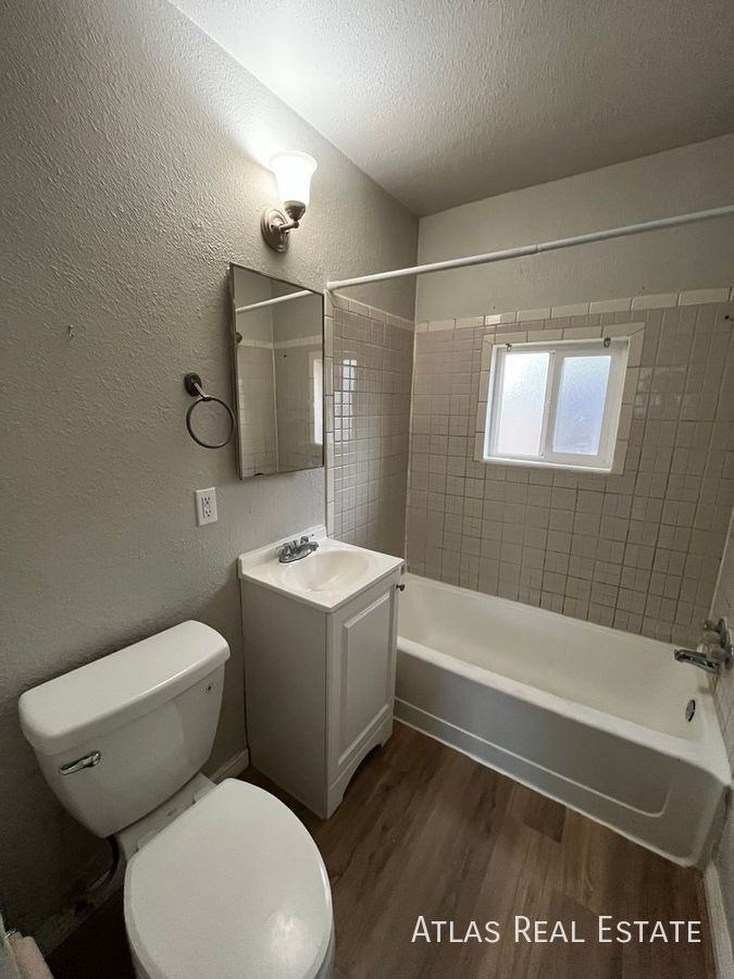 4538 Clayton St #3 - Photo 7 of 10