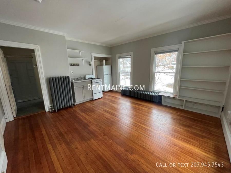 24 Grove St #E - Photo 2 of 15