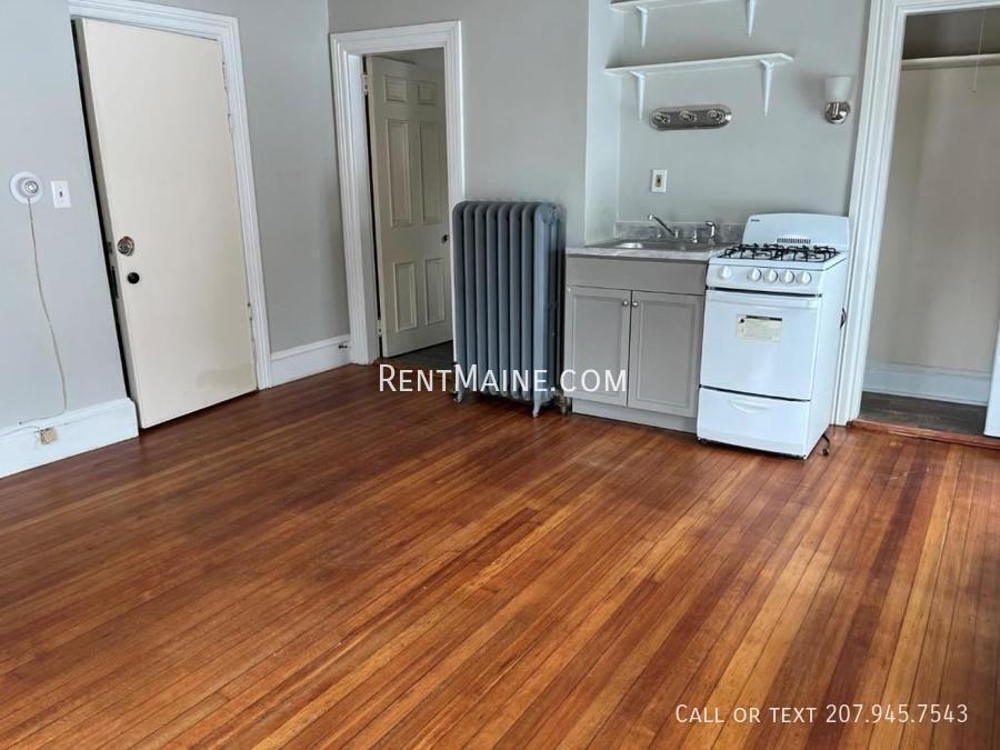 24 Grove St #E - Photo 3 of 15