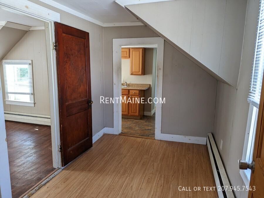 40 Gilman Falls Ave #2 - Photo 3 of 12