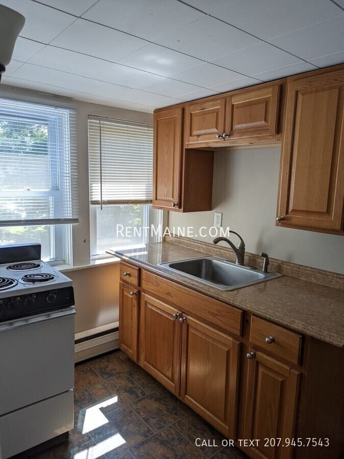 40 Gilman Falls Ave #2 - Photo 6 of 12