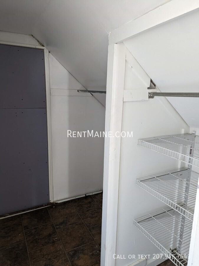 40 Gilman Falls Ave #2 - Photo 5 of 12